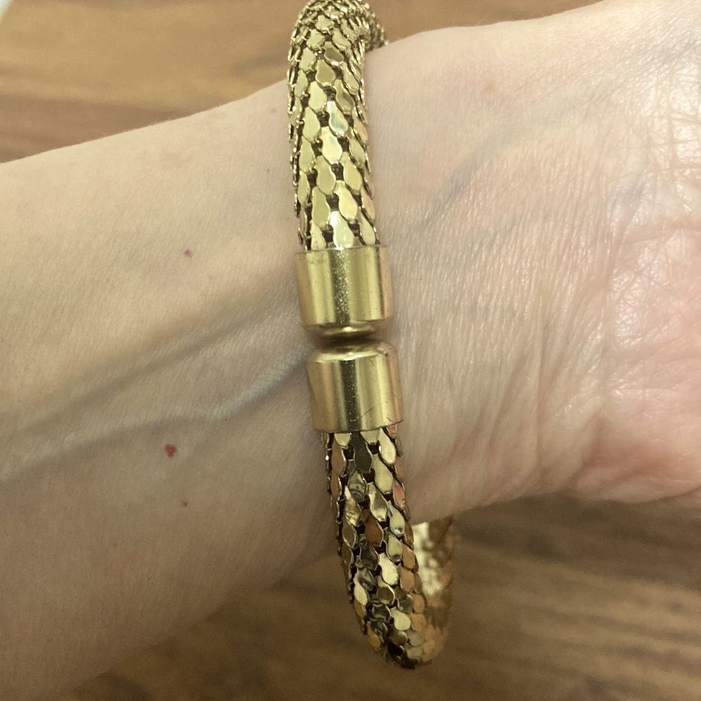 Bangle Bracelet in Polished Gold Tone with Woven Texture. - Picture 3 of 3